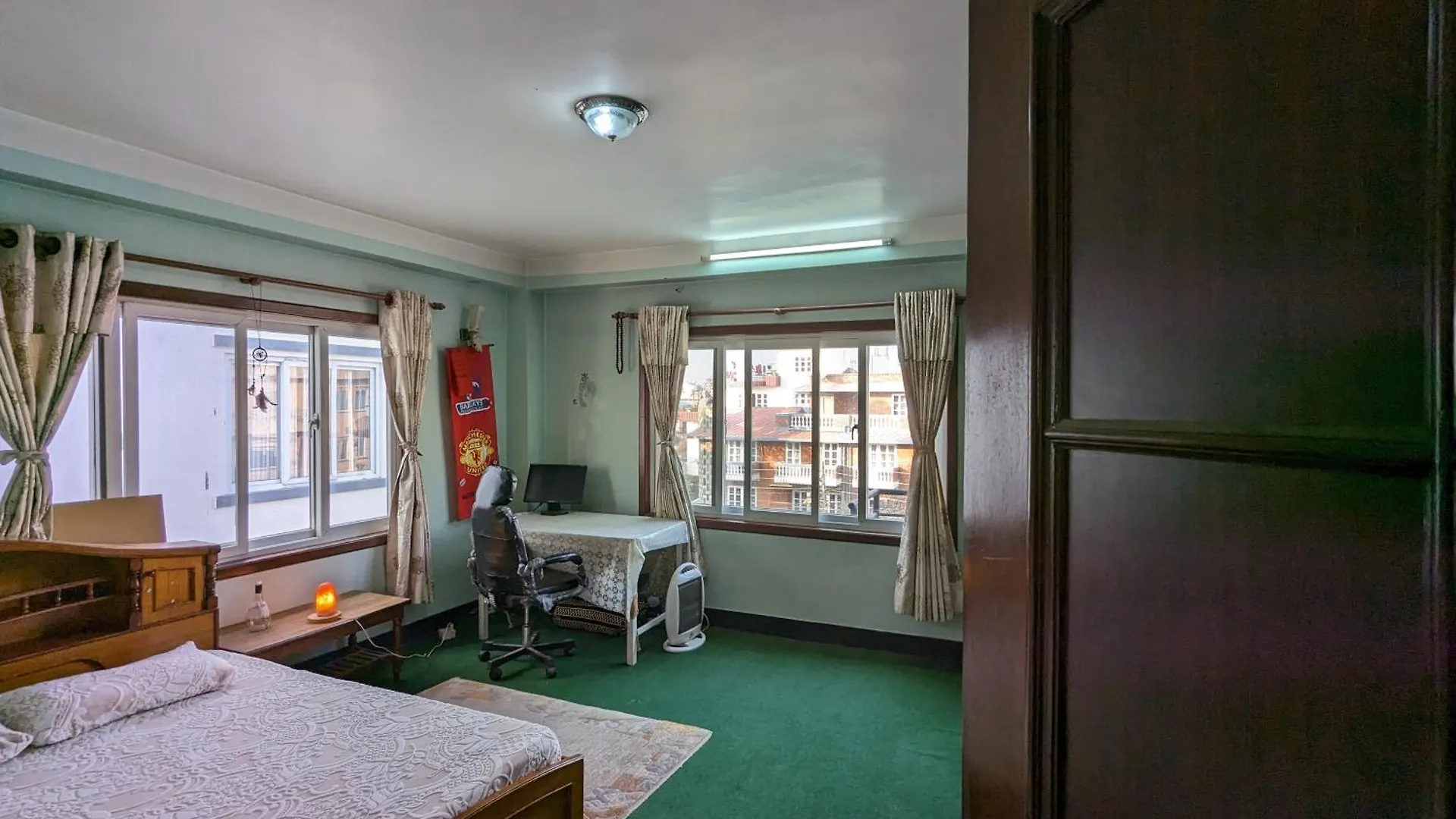 Séjour chez l'habitant Family Home With Rooftop Access And Mountain View Katmandou